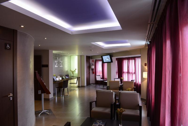 Hotel Madanis Liceo L'Hospitalet de Llobregat Dış mekan fotoğraf